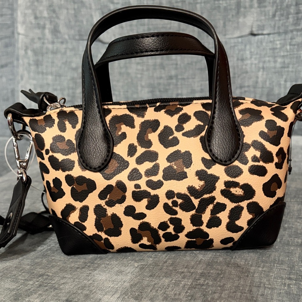 Art Class NWOT Leopard Print Crossbody Bag with Black Straps